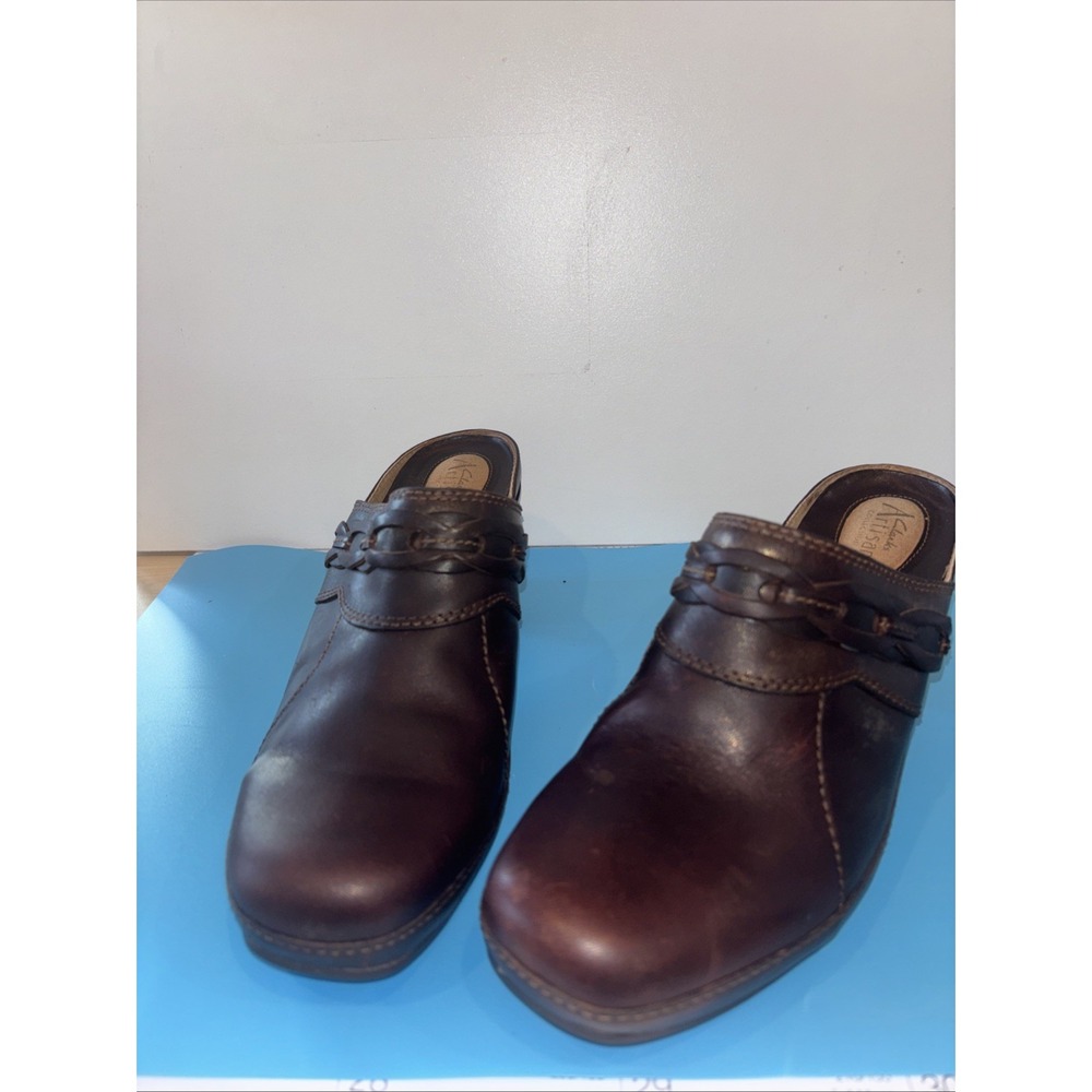 Vintage Y2K Clarks Artisan Brown Wedge Mules Size 9.5